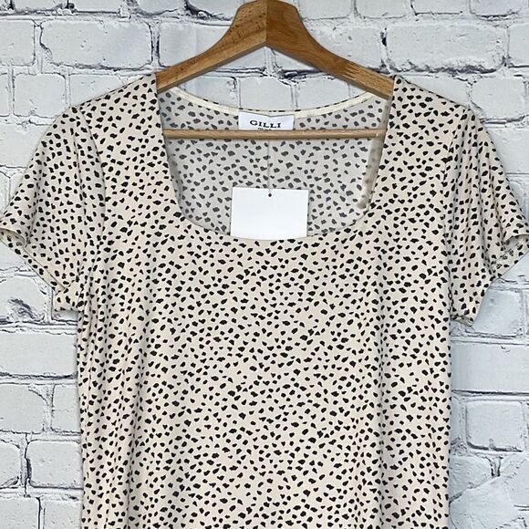 Gilli Gathered-Side Top - Picture 2 of 6